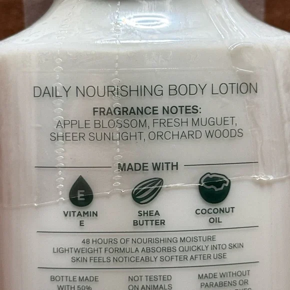 NEW B&BW Country Apple Body Lotion , Heritage Collection 2025 - Picture 2 of 3